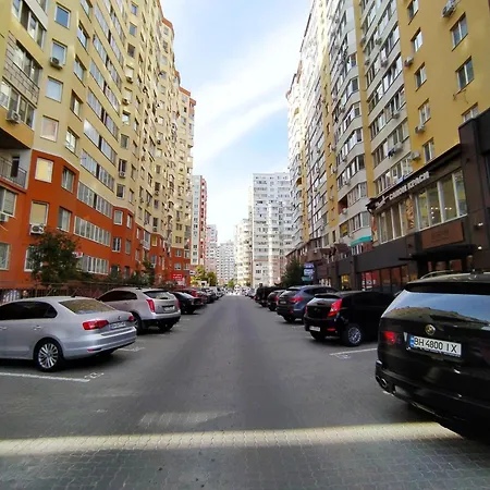 в жилом комплексе левитана,массив радужный Odesa