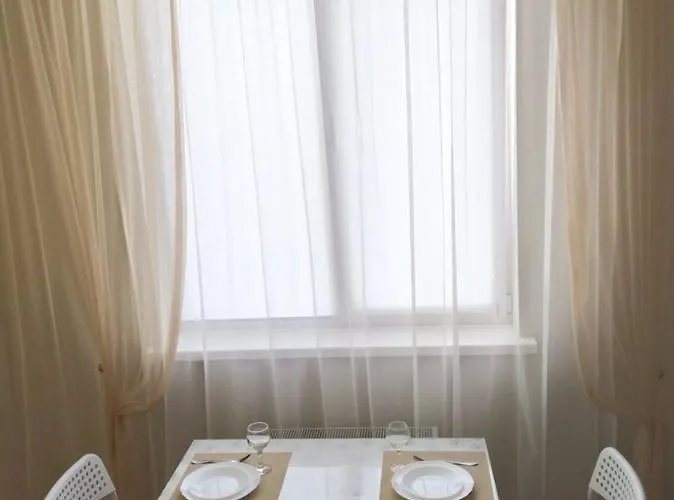 в жилом комплексе левитана,массив радужный *